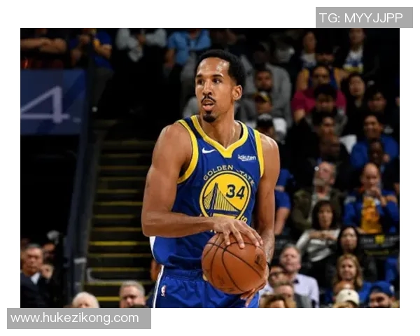 肖恩-利文斯顿凯尔特人训练场现身观训 肖恩-利文斯顿凯尔特人训练场现身观训