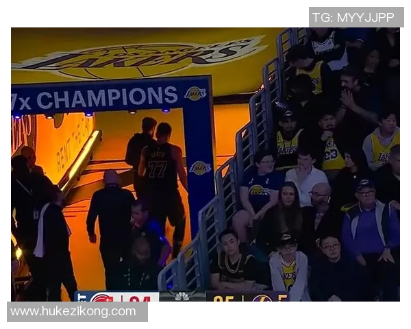 东契奇独砍30+5+11詹姆斯表现低迷 湖人主场大败活塞 东契奇独砍30+5+11詹姆斯表现低迷 湖人主场大败活塞